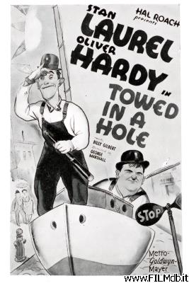 Poster of movie Towed in a Hole [corto]