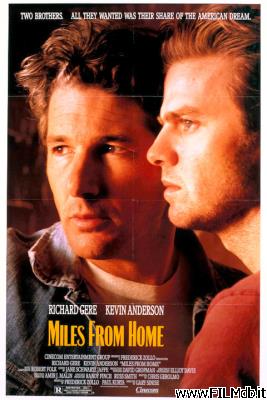 poster Poster of movie Miles From Home