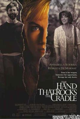 poster Locandina del film La mano sulla culla