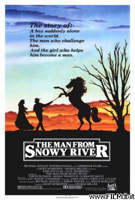 Affiche de film l'uomo del fiume nevoso