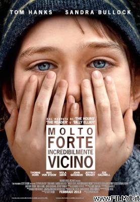 Locandina del film molto forte, incredibilmente vicino