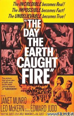 Poster of movie The Day the Earth Caugth Fire